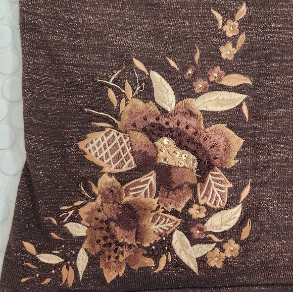 Le Chateau sleevless knit top - Picture 4 of 6